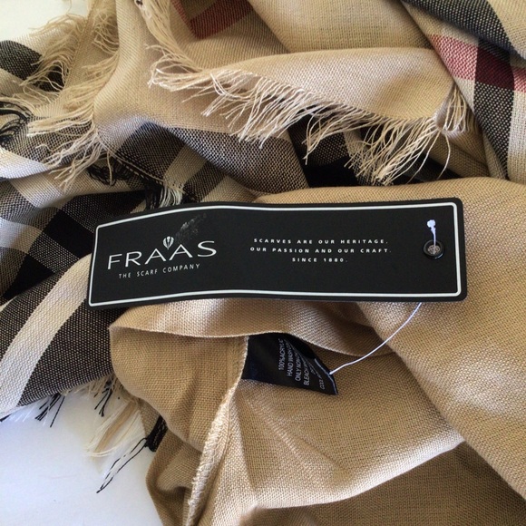 FRAAS TARTAN PLAID BLANKET WRAP NWT - Picture 12 of 13